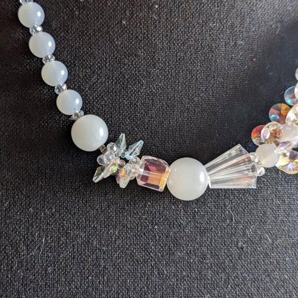 vintage Aurora Borealis rhinestone and crystal bead necklace other signs of use. - Picture 3 of 10